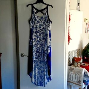 Elle Navy/Blue/White high-low dress
